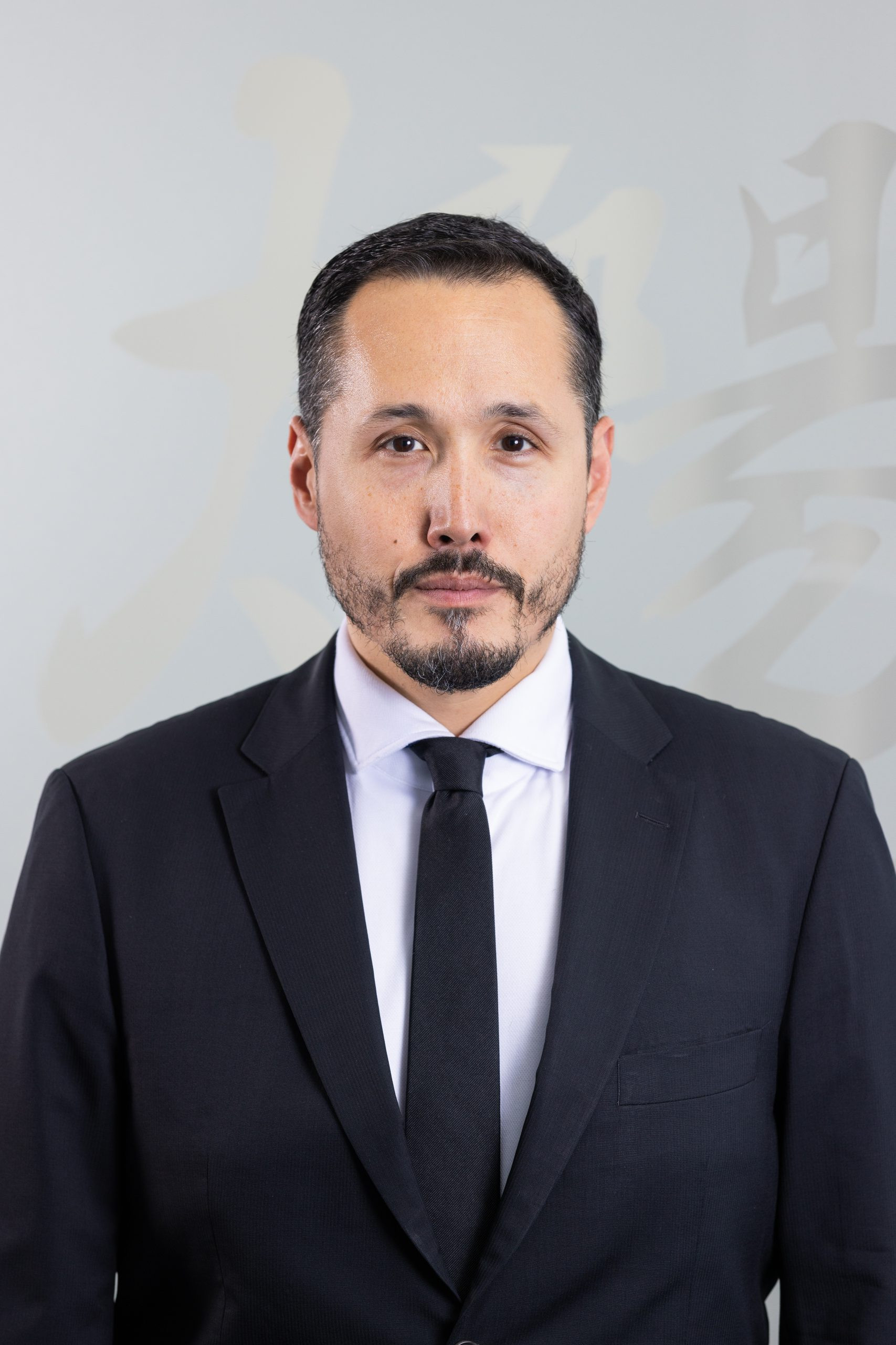 Dr. Alexander T. Scheuwimmer, MBA