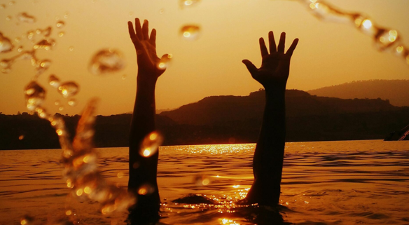 Der Sprung ins kalte Wasser